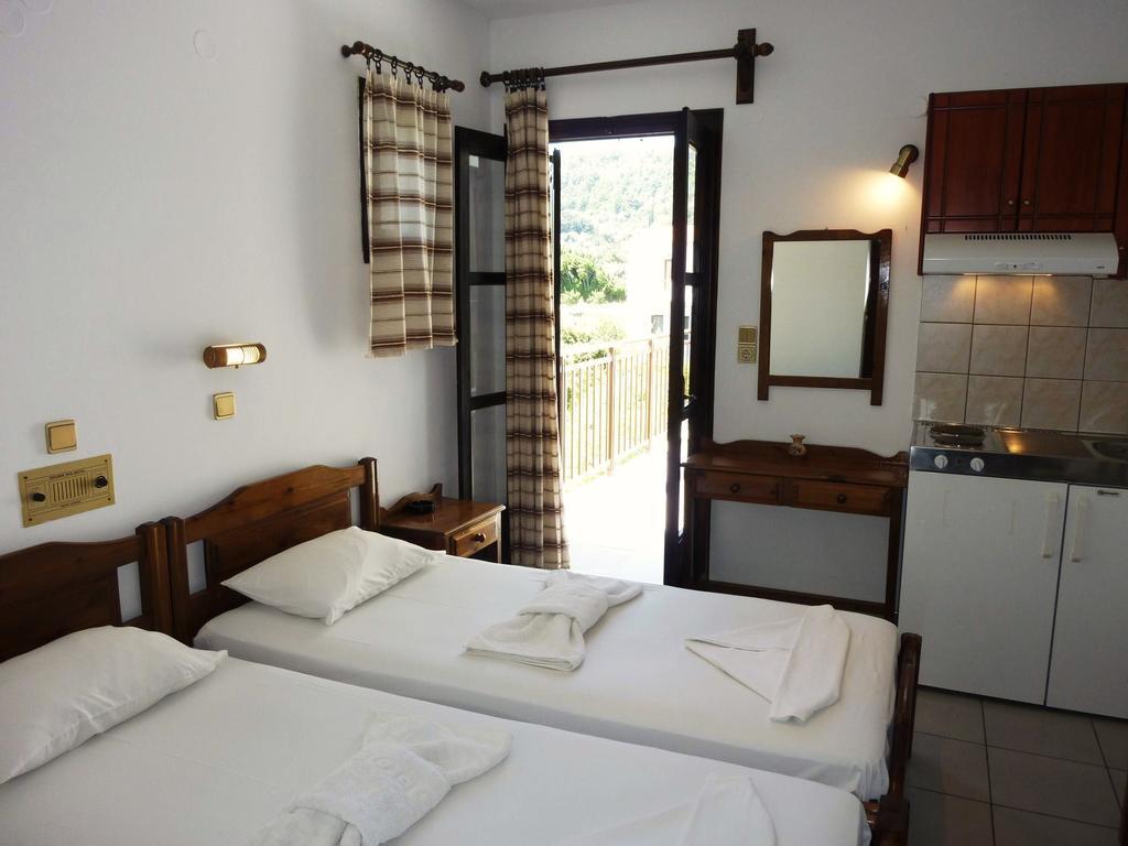 Golden Sun Hotel Kokári Szoba fotó